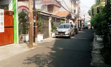 Rumah Disewakan di Johar Baru Jakarta Pusat Dekat Pasar Johar Baru, RSUD Johar Baru