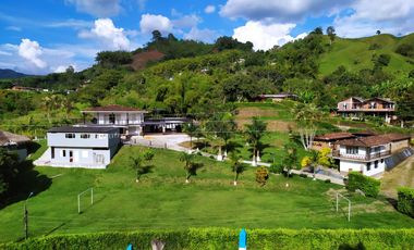 SALÓN DE EVENTOS, ALQUILER FINCA EN PEREIRA, EJE CAFETERO, GRANDES GRUPOS