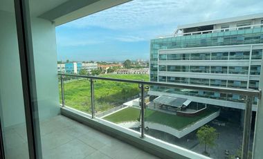 Alquiler de departamento amplio en Arcos Plaza - full amoblado