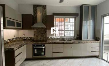 ALQUILER CASA URB. PRIVADA