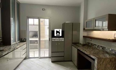 ALQUILER CASA URB. PRIVADA