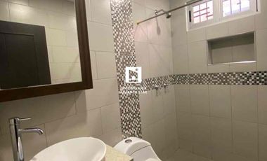 ALQUILER CASA URB. PRIVADA