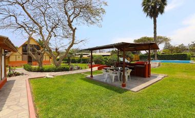 Propiedad en Pachacamac: Nave Industrial con Área Agroindustrial y 3 Casas