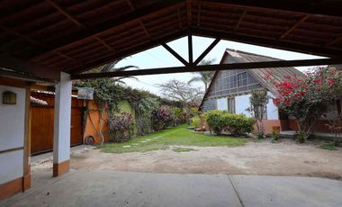 Propiedad en Pachacamac: Nave Industrial con Área Agroindustrial y 3 Casas