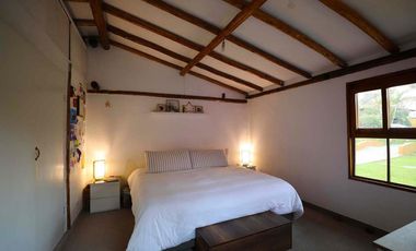 Propiedad en Pachacamac: Nave Industrial con Área Agroindustrial y 3 Casas