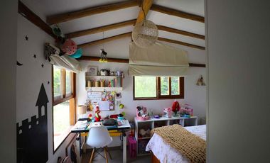 Propiedad en Pachacamac: Nave Industrial con Área Agroindustrial y 3 Casas