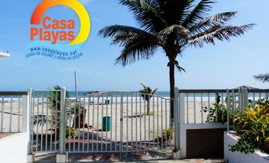 Villa de Venta en Playas Villamil, Ciudadela Cerrada Salida Al Mar, Via Data