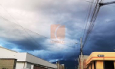 Venta- Ubica su nuevo centro de negocios en este terreno de venta cerca del centro comercial Paseo Shopping Riobamba/ 24URB18
