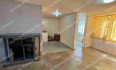 Depto. primer nivel, 2 recámaras y alcoba, Lomas de Coacalco