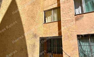 Depto. primer nivel, 2 recámaras y alcoba, Lomas de Coacalco