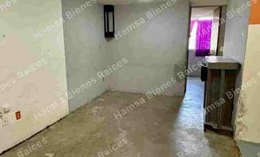 Depto. primer nivel, 2 recámaras y alcoba, Lomas de Coacalco