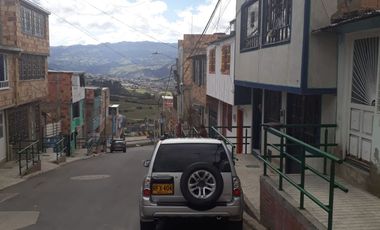SE VENDE CASA  DE 2 DOS  PISOS  BARRIO DIVINO NIÑO USME , VENTA DE CONTADO  BOGOTA COLOMBIA