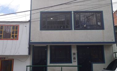 SE VENDE CASA  DE 2 DOS  PISOS  BARRIO DIVINO NIÑO USME , VENTA DE CONTADO  BOGOTA COLOMBIA