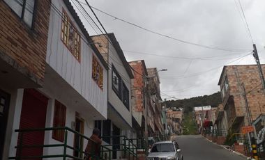 SE VENDE CASA  DE 2 DOS  PISOS  BARRIO DIVINO NIÑO USME , VENTA DE CONTADO  BOGOTA COLOMBIA