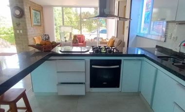 VENDO HERMOSA CASA EN CONDOMINIO ALAMEDA FRENTE AL CAMPUS DE LA SANTOTO