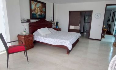 VENDO HERMOSA CASA EN CONDOMINIO ALAMEDA FRENTE AL CAMPUS DE LA SANTOTO