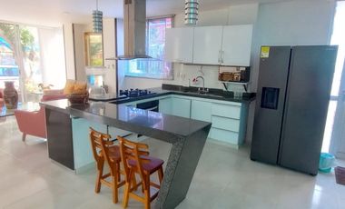 VENDO HERMOSA CASA EN CONDOMINIO ALAMEDA FRENTE AL CAMPUS DE LA SANTOTO