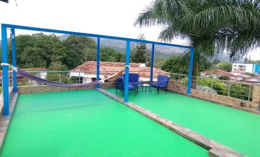VENDO HERMOSA CASA EN CONDOMINIO ALAMEDA FRENTE AL CAMPUS DE LA SANTOTO