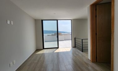 Casa nueva en venta con Roof Garden en Parques Vallarta Zapopan