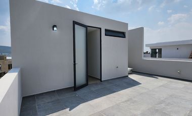Casa nueva en venta con Roof Garden en Parques Vallarta Zapopan