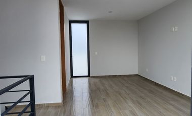 Casa nueva en venta con Roof Garden en Parques Vallarta Zapopan