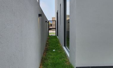 Casa nueva en venta con Roof Garden en Parques Vallarta Zapopan