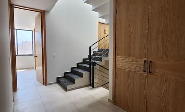 Casa nueva en venta con Roof Garden en Parques Vallarta Zapopan