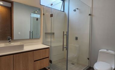 Casa nueva en venta con Roof Garden en Parques Vallarta Zapopan