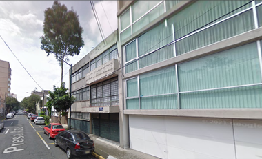 CASA de garantía hipotecaria en Presa Azúcar 142, Col. Irrigación, Miguel Hidalgo, CDMX