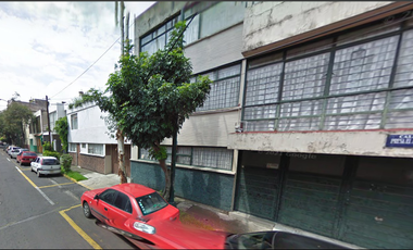 CASA de garantía hipotecaria en Presa Azúcar 142, Col. Irrigación, Miguel Hidalgo, CDMX