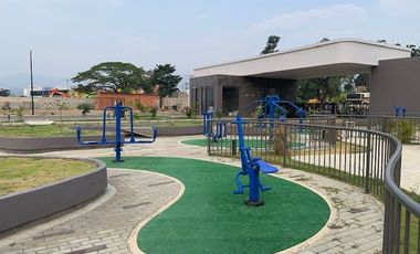 ESPECTACULAR CONJUNTO CERRADO. ESCOJA SU LOTE.