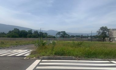 ESPECTACULAR CONJUNTO CERRADO. ESCOJA SU LOTE.