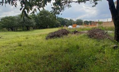 EXCELENTE TERRENO EN VENTA 300 METROS EN ESQUINA DE CLUSTER PRIVADO  CON LAGO Y MUCHA NATURALEZA  A SUPER PRECIO