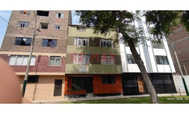 ¡Tu Nuevo Hogar En Urb. Apolo-La Victoria! Espaciosa Casa De 4 Pisos Con Vistas Excepcionales Y Ubicación Estratégica