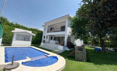 CASA EN VENTA EN LOMAS DE COCOYOC