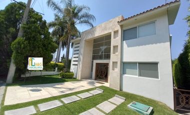 CASA EN VENTA EN LOMAS DE COCOYOC
