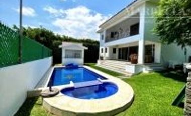 CASA EN VENTA EN LOMAS DE COCOYOC