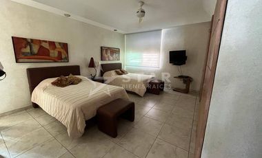 Penthouse en Marina Brisas