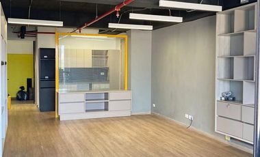 PR21818 Oficina en venta en el sector Laureles