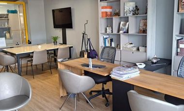 PR21818 Oficina en venta en el sector Laureles