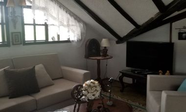 CASA DE VENTA CUMBAYA, JUNTO A USFQ. 4 DORMITORIOS. $885.000
