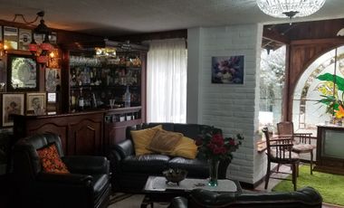 CASA DE VENTA CUMBAYA, JUNTO A USFQ. 4 DORMITORIOS. $885.000