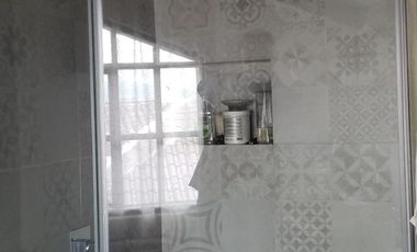 CASA DE VENTA CUMBAYA, JUNTO A USFQ. 4 DORMITORIOS. $885.000