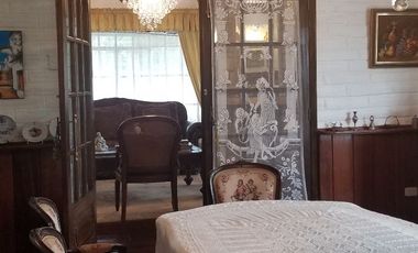 CASA DE VENTA CUMBAYA, JUNTO A USFQ. 4 DORMITORIOS. $885.000