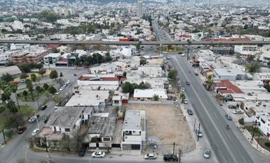 Terreno Comercial inmejorable ubicación Paseo de los Leones