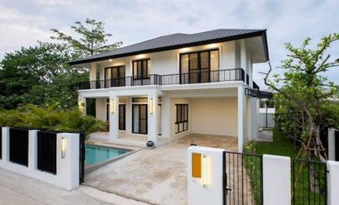 House with private swimming pool  View of Doi Suthep amid rice fields Super chill atmosphere Near Unity Concorde International School, Saraphi