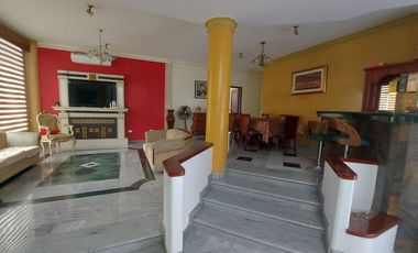 Samborondon, Rento Linda Casa con Terraza Vista al Rio