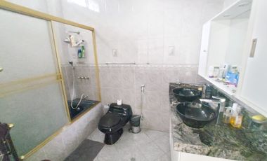 Samborondon, Rento Linda Casa con Terraza Vista al Rio