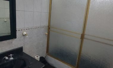 Samborondon, Rento Linda Casa con Terraza Vista al Rio