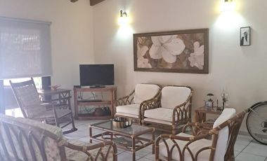 VENTA DE CASA QUINTA EN MELGAR CON PISCINA PRIVADA